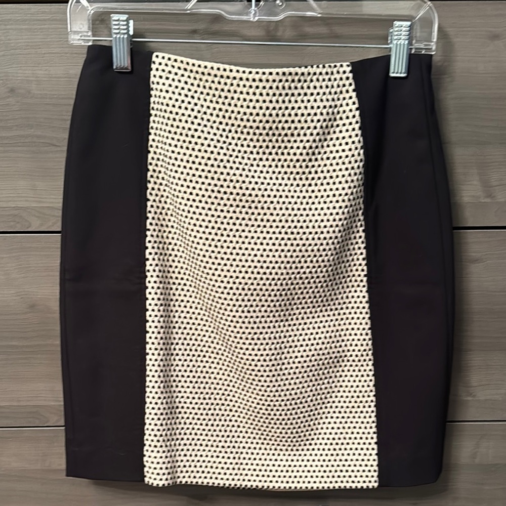 NWT Elegant Black and Cream Women's Skirt